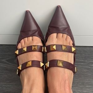 Valentino Roman stud flats. Size 41, but fits 40(10).  Used condition